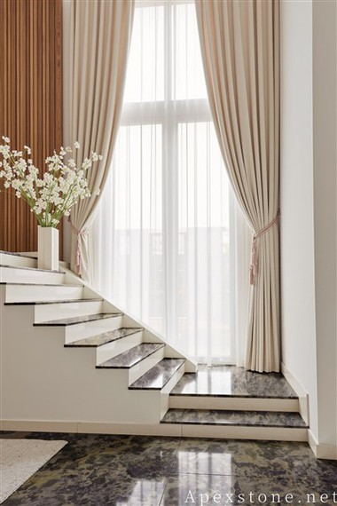 Real Stone Cartier siva marmorna stopnica